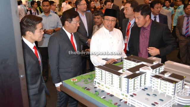 Encouraging turnout of 10,000 at annual SHEDA Property Expo 2015 (The Borneo Post)
