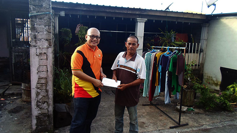 CMSPD_CSR_Projek_Bandar_Samariang_donates_to_fire_victims-2