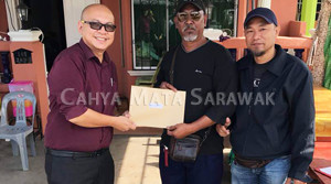 Projek Bandar Samariang donates to fire victims